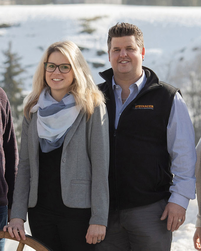 Steinauer-Recycling-Familienbetrieb-Steinauer-Team_.jpg Steinauer-Recycling-Familienbetrieb-Steinauer-Team_.jpg